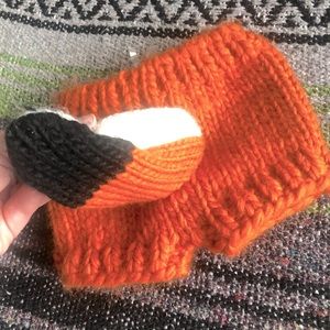 💖5/$25 Handmade crochet 🧶 baby fox tail NB - 0-3 M